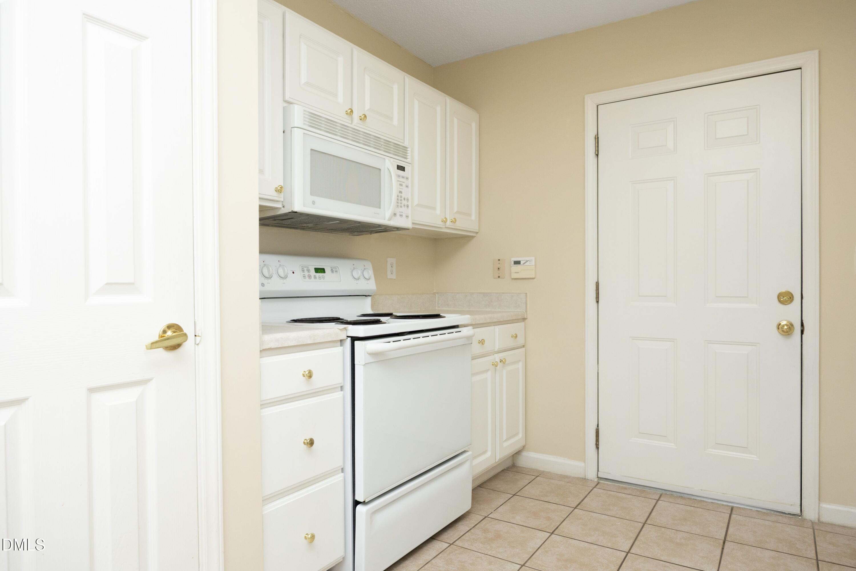 11381 Clubhaven Place, Unit 102 Raleigh, NC 27617 - Photo 15 of 35