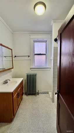 $1,000 | 755 Dover Place, St. Louis, MO 63111