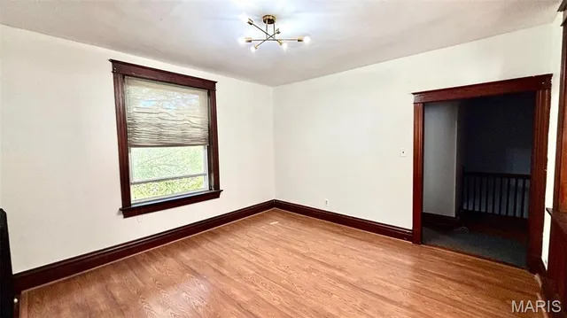 $1,000 | 755 Dover Place, St. Louis, MO 63111