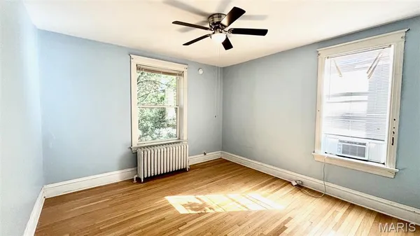 $1,000 | 755 Dover Place, St. Louis, MO 63111