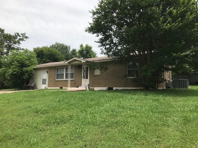 140 Locust Road Erin, TN 37061 - Photo 2 of 17