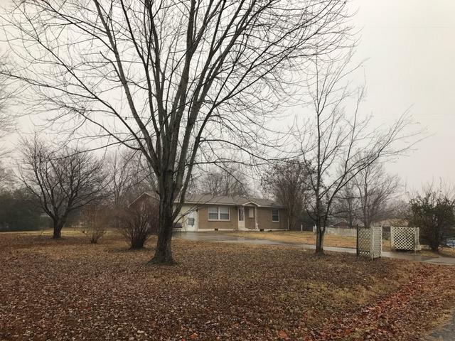140 Locust Road Erin, TN 37061 - Photo 6 of 17