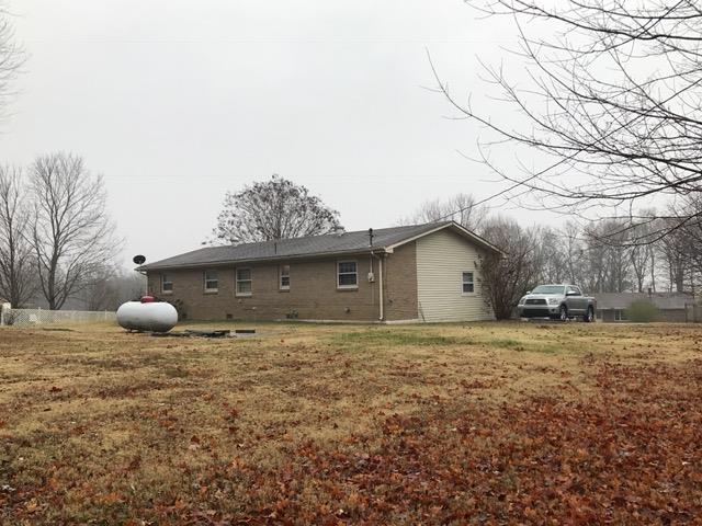 140 Locust Road Erin, TN 37061 - Photo 8 of 17