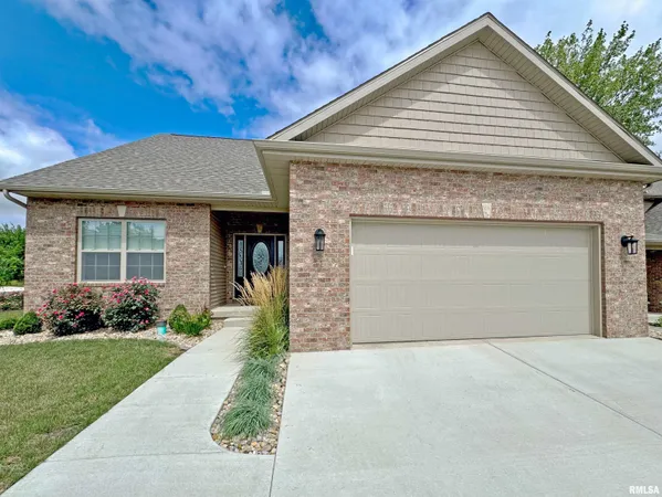 $3,200 | 7615 Walnut Bend Drive, Peoria, IL 61614