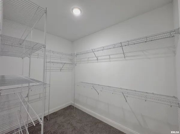 $3,200 | 7615 Walnut Bend Drive, Peoria, IL 61614