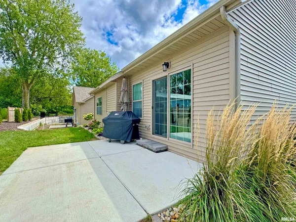 $3,200 | 7615 Walnut Bend Drive, Peoria, IL 61614