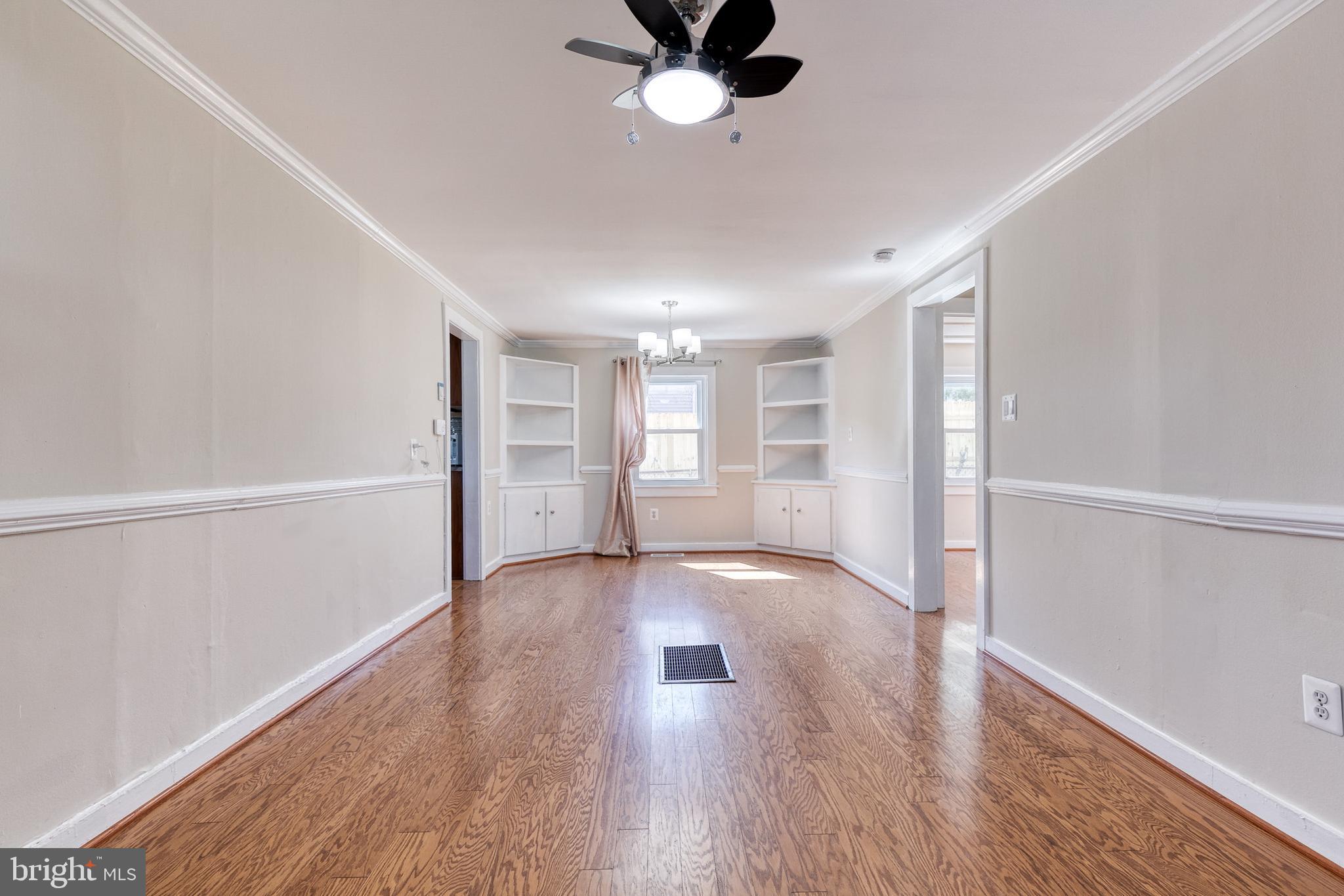 415 Cresswell Road Brooklyn, MD 21225 - Photo 7 of 23 Living Room/Dining Room