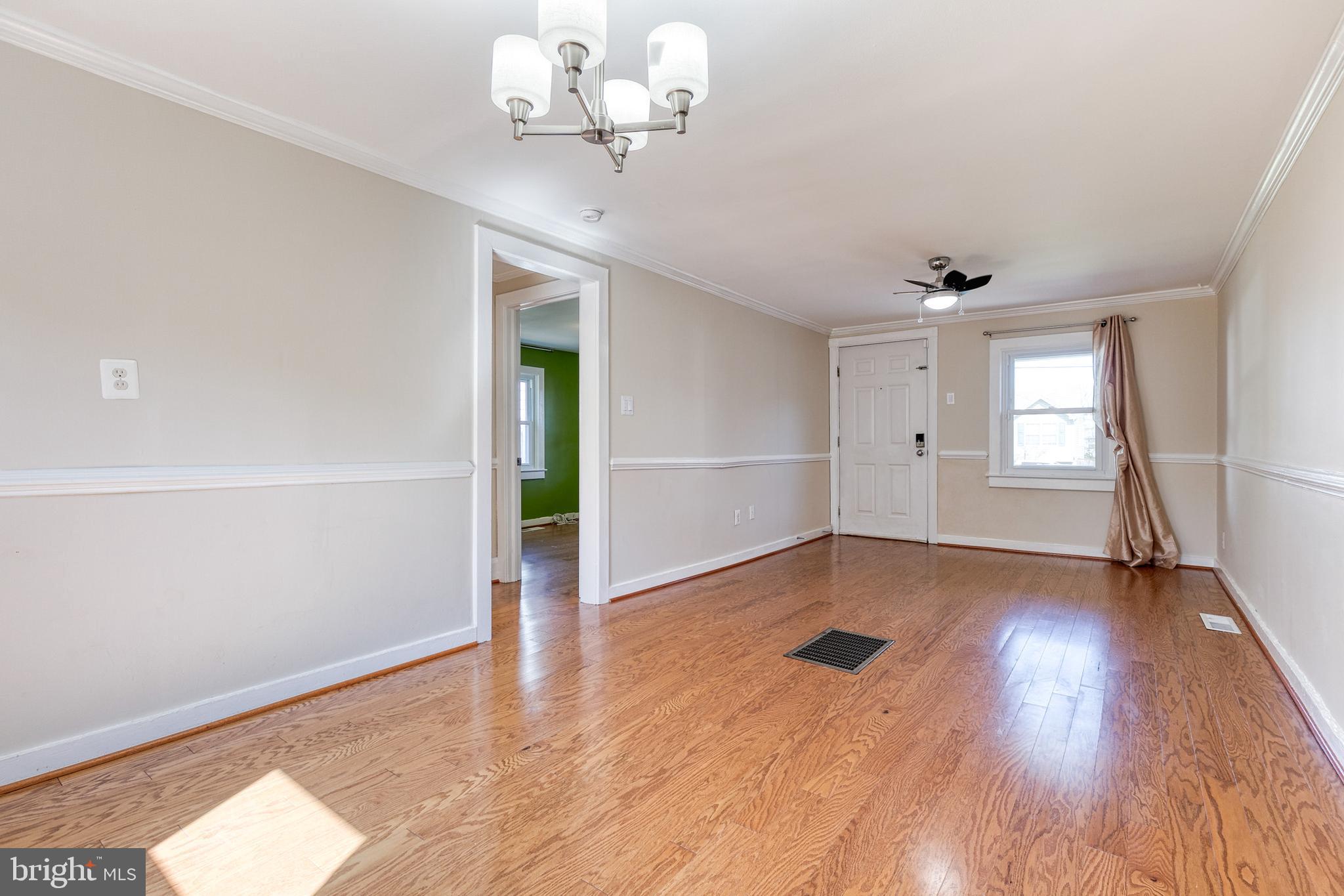 415 Cresswell Road Brooklyn, MD 21225 - Photo 9 of 23 Living Room/Dining Room