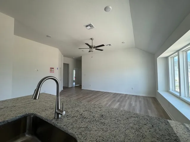 $389,900 | 3729 Pin Oak Hills, Seguin, TX 78155