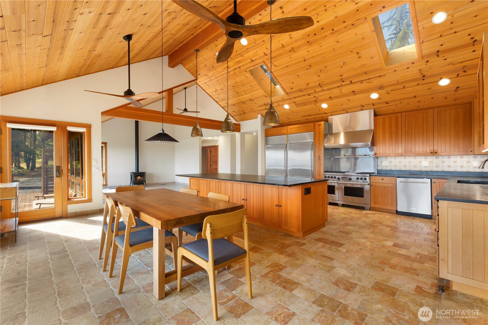 398 Hannah Road Friday Harbor, WA 98250 - Photo 4 of 40