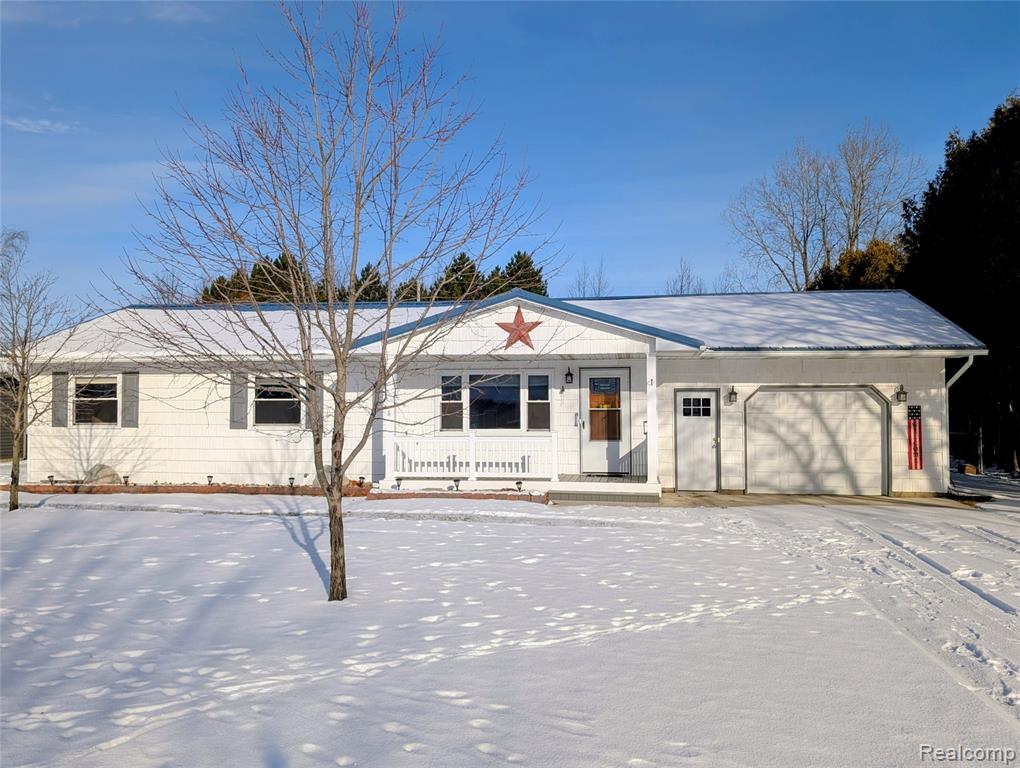 947 Beech Street Bad Axe, MI 48413 - Photo 1 of 41