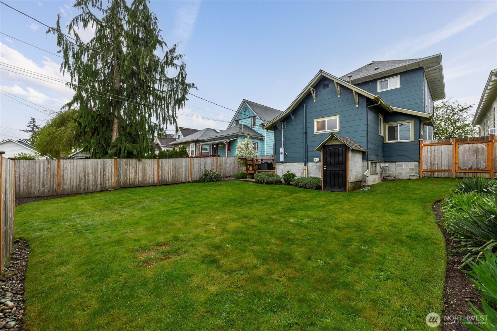 2115 Rockefeller Avenue Everett, WA 98201 - Photo 33 of 40 Gallery Image 33