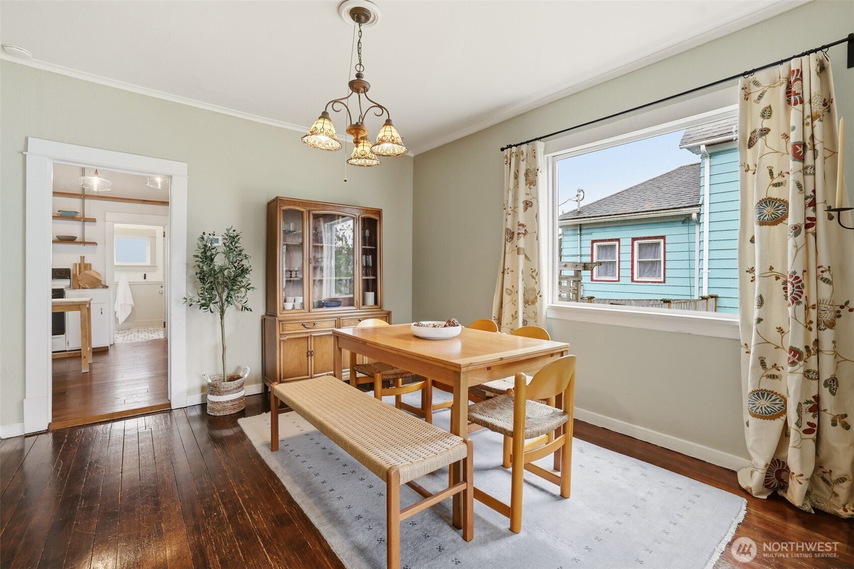 2115 Rockefeller Avenue Everett, WA 98201 - Photo 7 of 40 Gallery Image 7