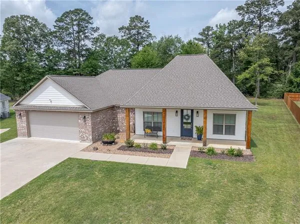 $380,000 | 4493 Hathern Drive, Pineville, LA 71360