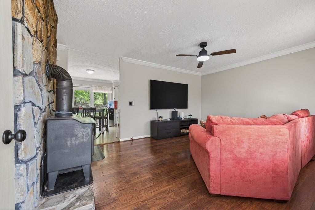 2531 Dry Road Speedwell, VA 24374 - Photo 10 of 64 Gallery Image 10