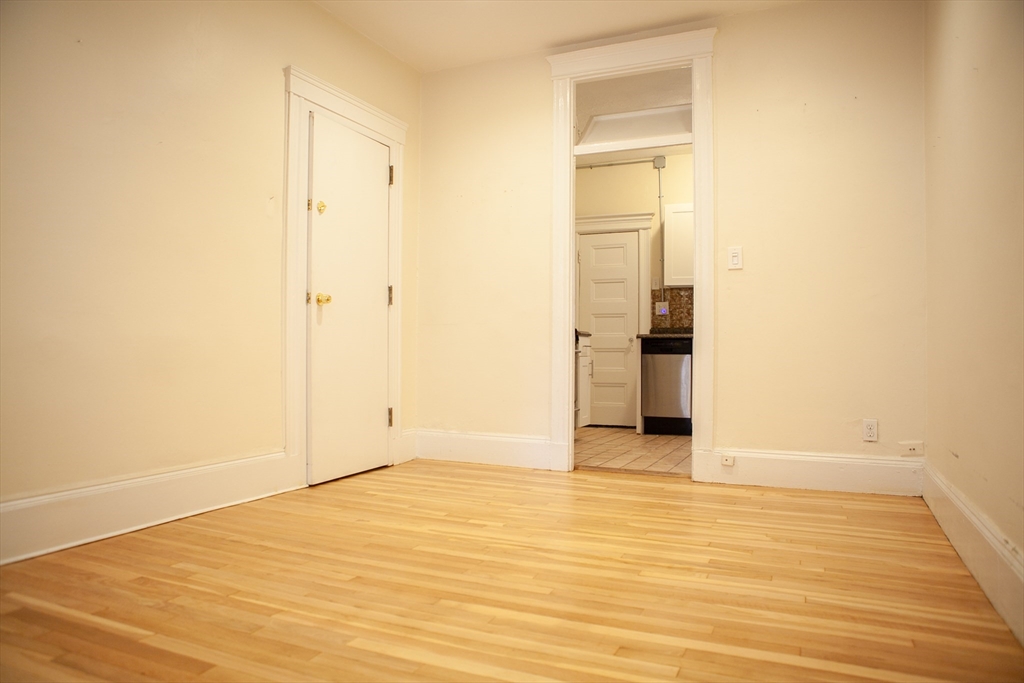 74 Phillips Street, Unit 1 Boston, MA 02114 - Photo 3 of 6