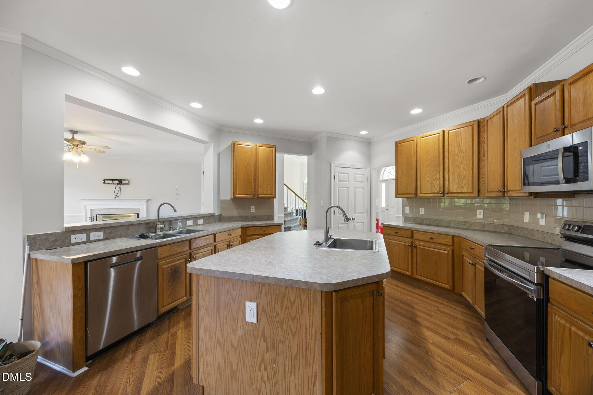 106 Beckford Road Cary, NC 27518 - Photo 17 of 64