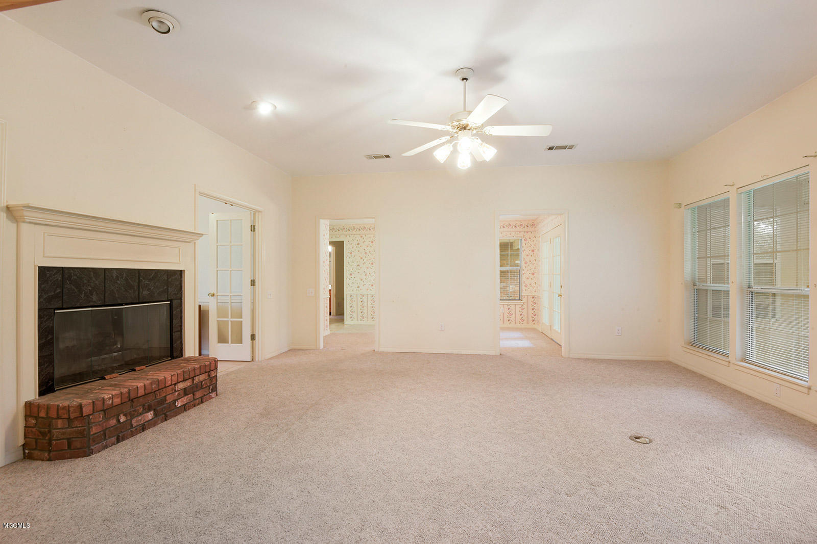 29318 West Dubuisson Road Pass Christian, MS 39571 - Photo 5 of 25 003_1600x1067_mls_1600x1067