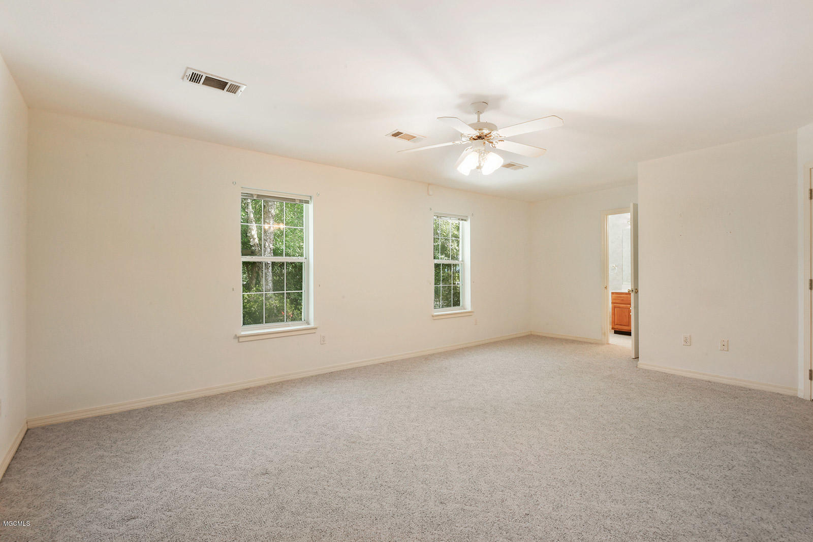 29318 West Dubuisson Road Pass Christian, MS 39571 - Photo 8 of 25 008_1600x1067_mls_1600x1067