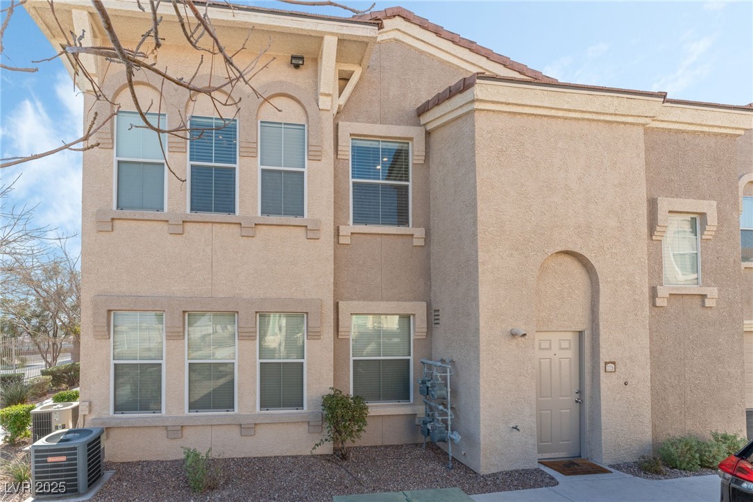 10550 West Alexander Road, Unit 2026 Las Vegas, NV 89129 - Photo 3 of 34 Gallery Image 3