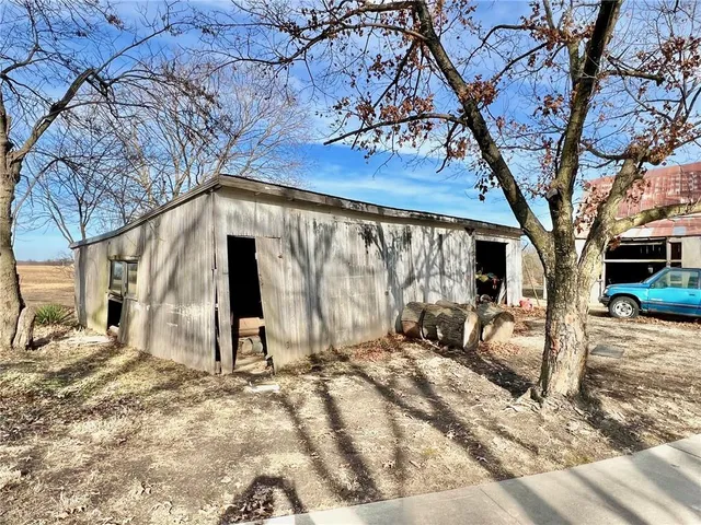 $369,000 | 75 Northwest 1501st Road, Holden, MO 64040