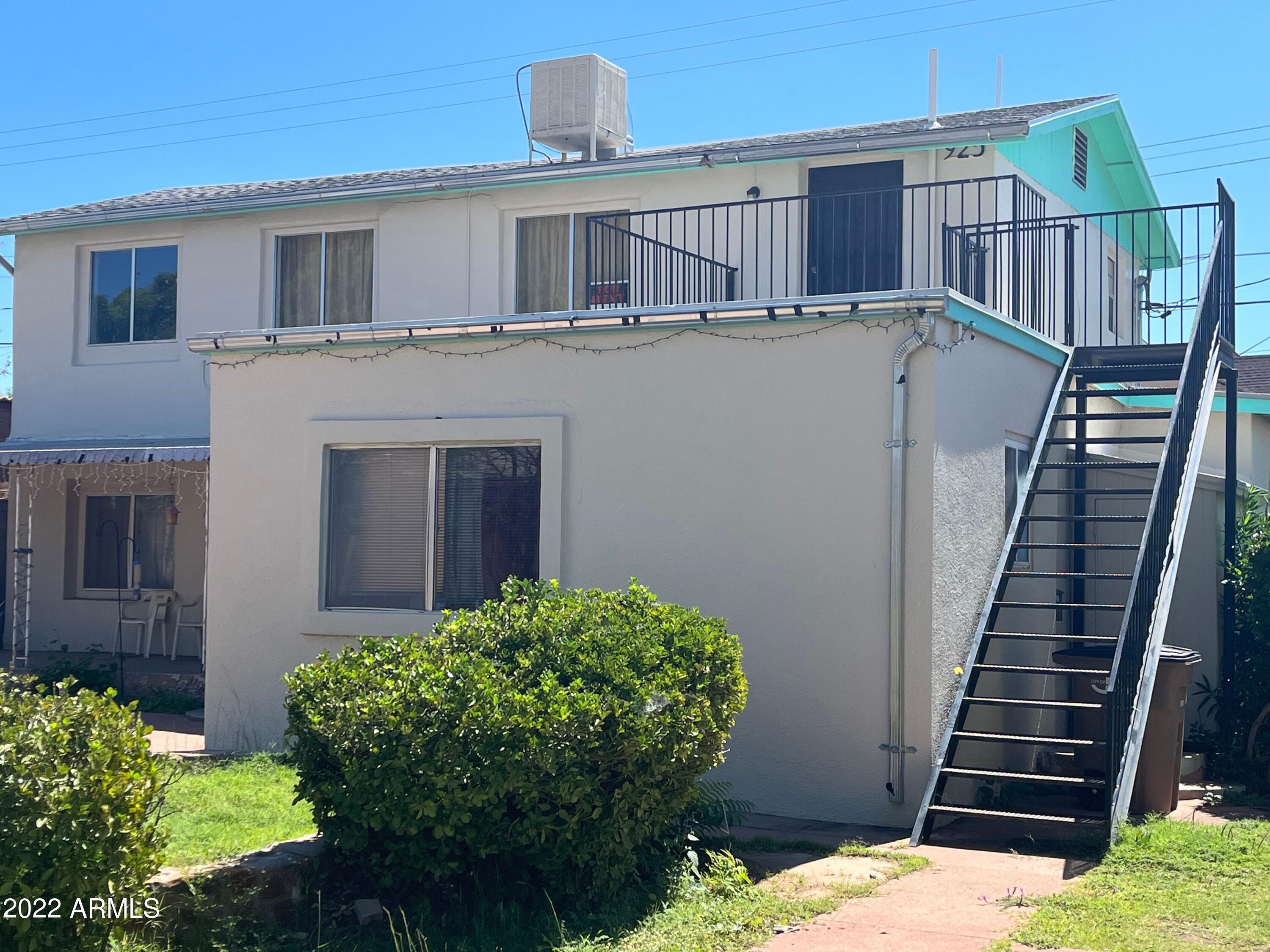 925 East 10th Street Douglas, AZ 85607 - Photo 3 of 3 Upstairs Apt. dgvg0PG4