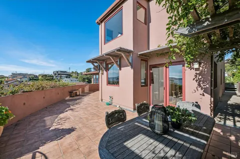 $1,890,000 | 435 Tremont Avenue, Point Richmond, CA 94801