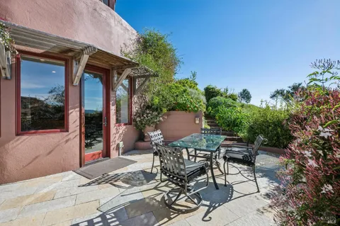 $1,890,000 | 435 Tremont Avenue, Point Richmond, CA 94801