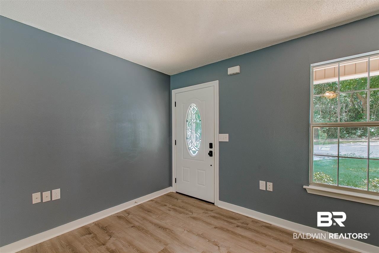 20940 Langford Road Fairhope, AL 36532 - Photo 8 of 43 Front Entryway