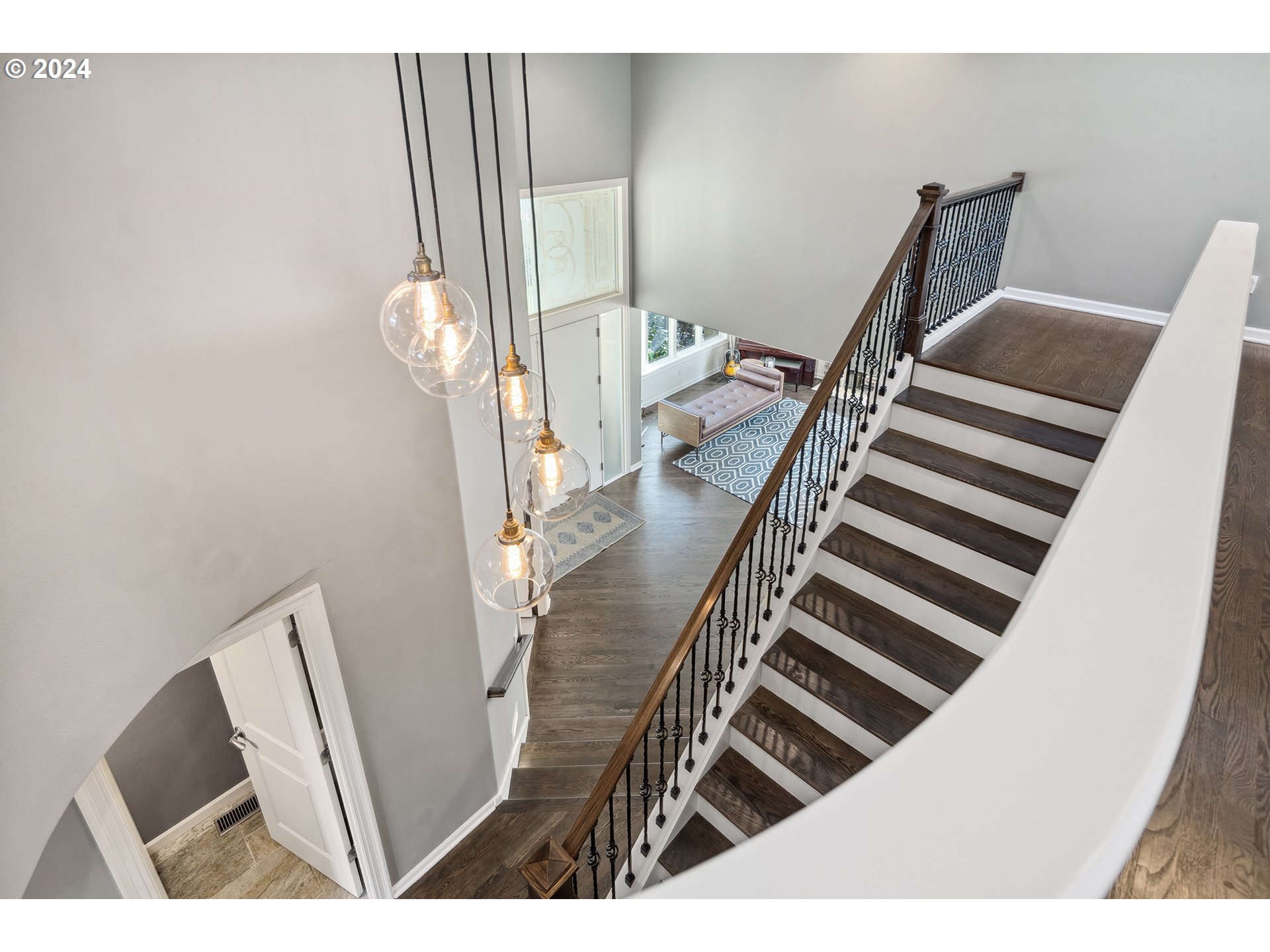 813 Southwest Regency Place Portland, OR 97225 - Photo 27 of 48 Gallery Image 27