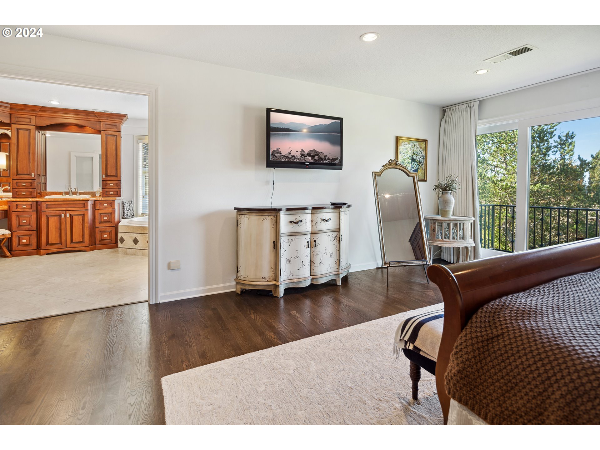 813 Southwest Regency Place Portland, OR 97225 - Photo 30 of 48 Gallery Image 30