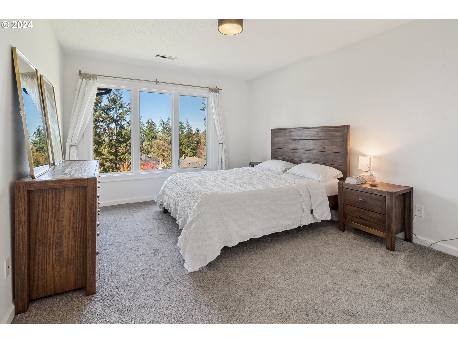 813 Southwest Regency Place Portland, OR 97225 - Photo 34 of 48 Gallery Image 34