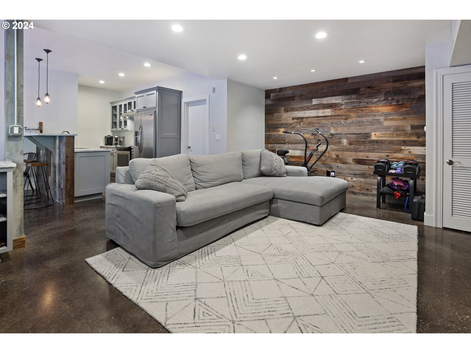 813 Southwest Regency Place Portland, OR 97225 - Photo 41 of 48 Gallery Image 41