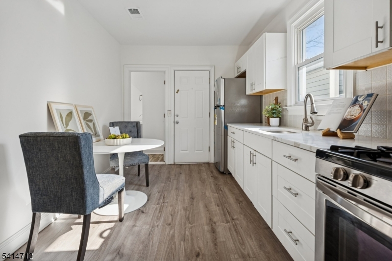 9 Wheeler Street, Unit 2 Montclair, NJ 07042 - Photo 4 of 11