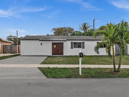 $499,000 | 2340 Southwest 42nd Terrace, Fort Lauderdale, FL 33317