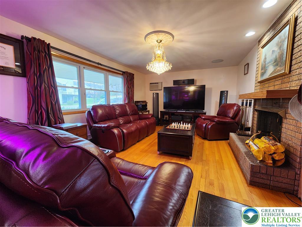 265 Mickley Road Whitehall, PA 18052 - Photo 4 of 21 Gallery Image 4