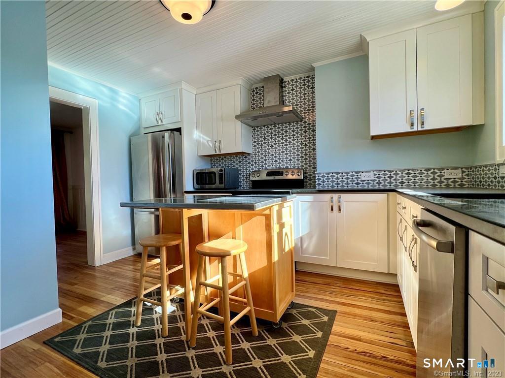 75 Portland Avenue, Unit 77 Redding, CT 06896 - Photo 12 of 23 Kitchen