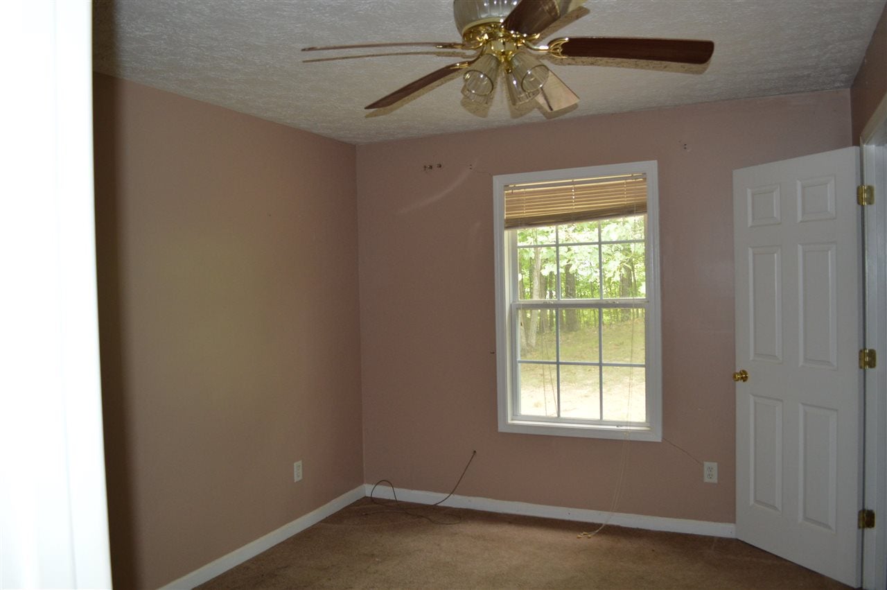 1037 Mercer Road Bowling Green, KY 42101 - Photo 6 of 8 Gallery Image 6