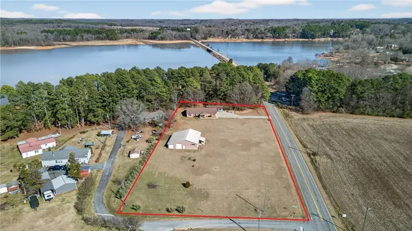 $575,000 | 3400 Old Dobbins Bridge Road, Fair Play, SC 29643