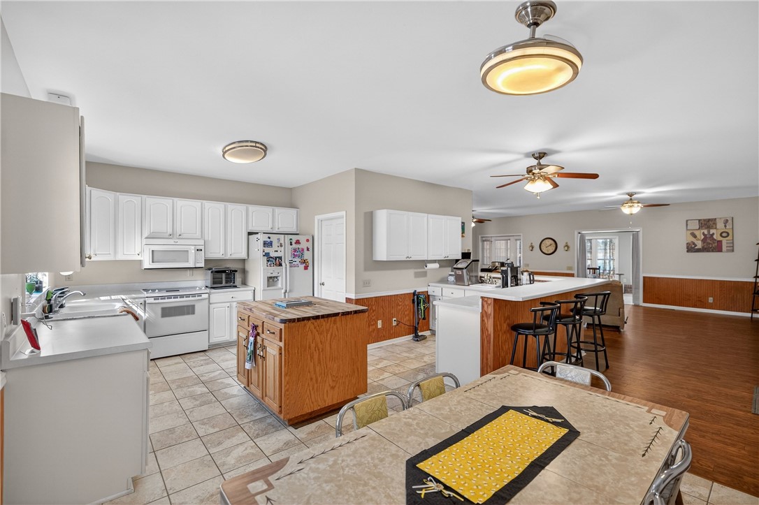 3400 Old Dobbins Bridge Road Fair Play, SC 29643 - Photo 5 of 50 Bright and spacious kitchen with a seamless flow into the living area.