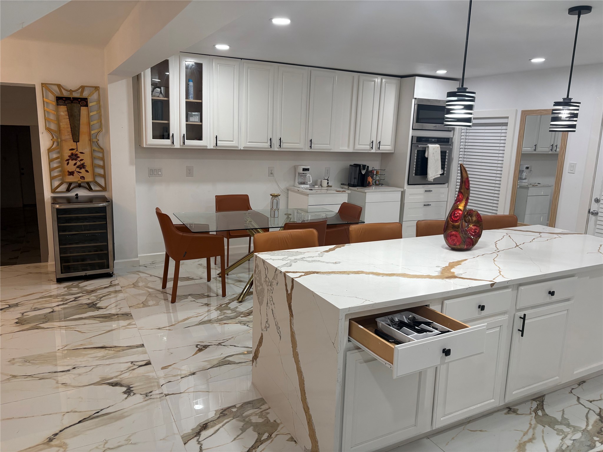 1820 North MacGregor Way Houston, TX 77023 - Photo 14 of 46 Kitchen -Dinning area