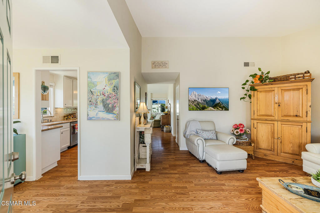 4507 North Ashtree Street Moorpark, CA 93021 - Photo 8 of 36