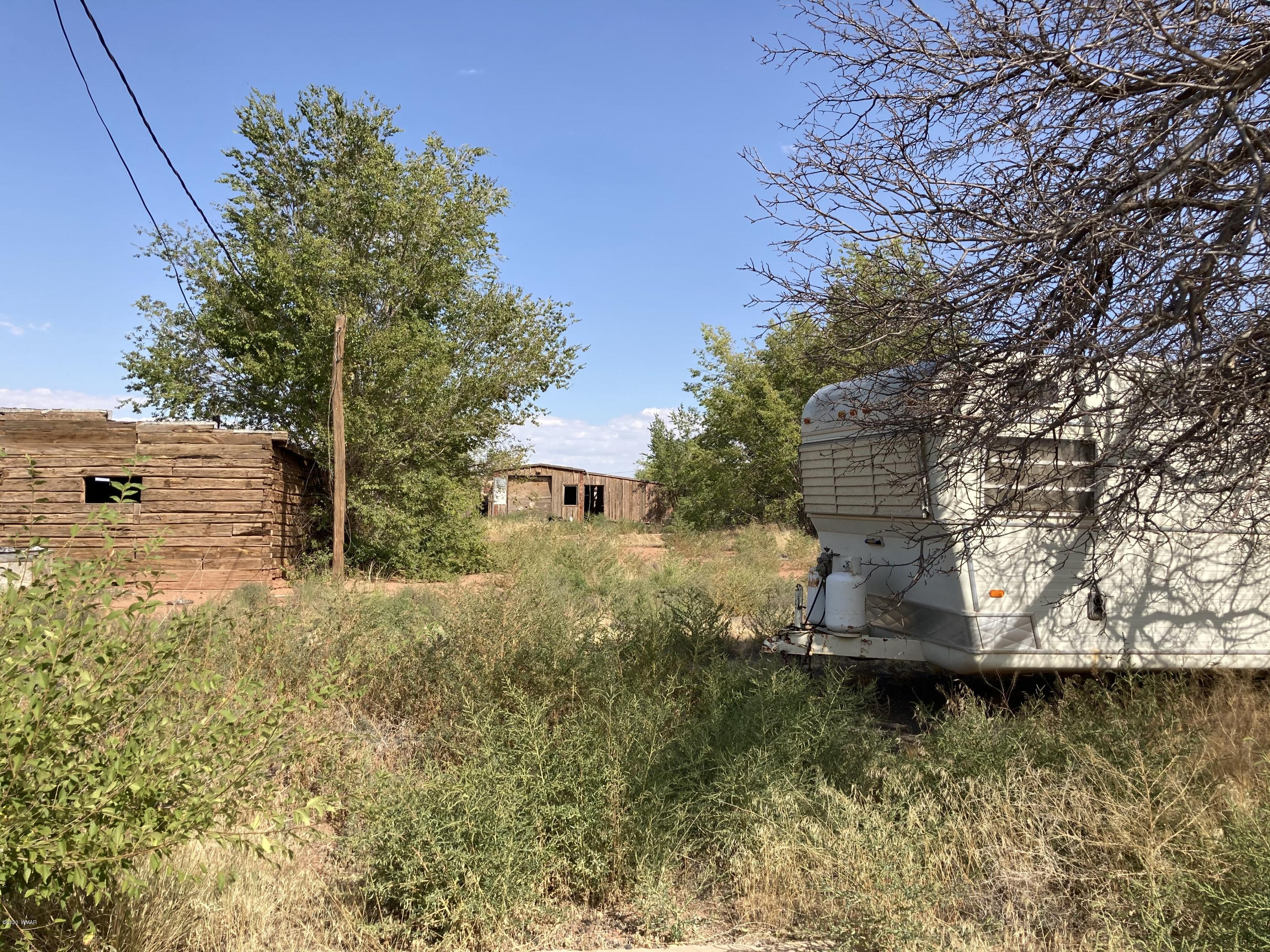 1611 Hill Road Holbrook, AZ 86025 - Photo 3 of 5 Gallery Image 3