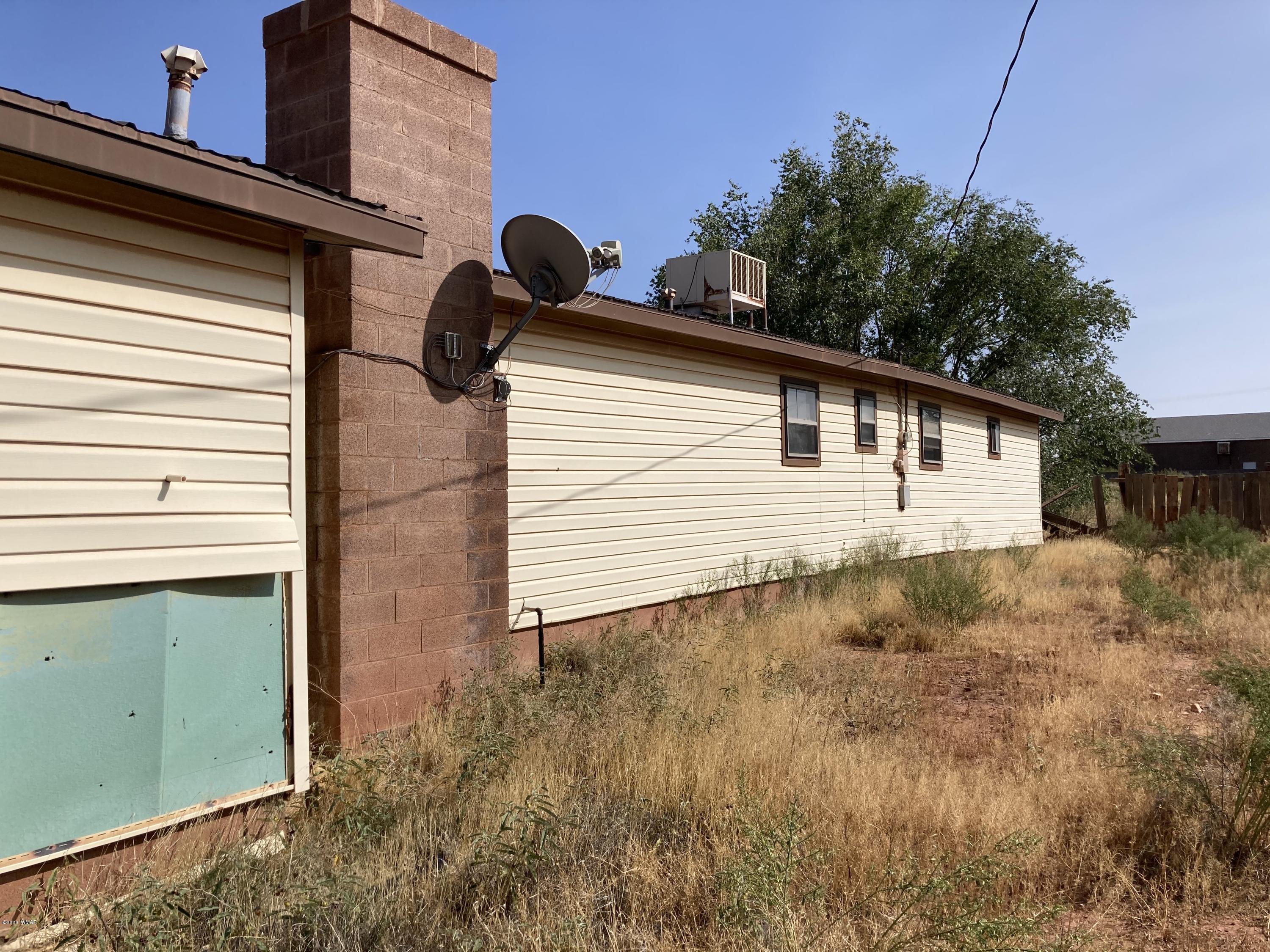 1611 Hill Road Holbrook, AZ 86025 - Photo 5 of 5 Gallery Image 5