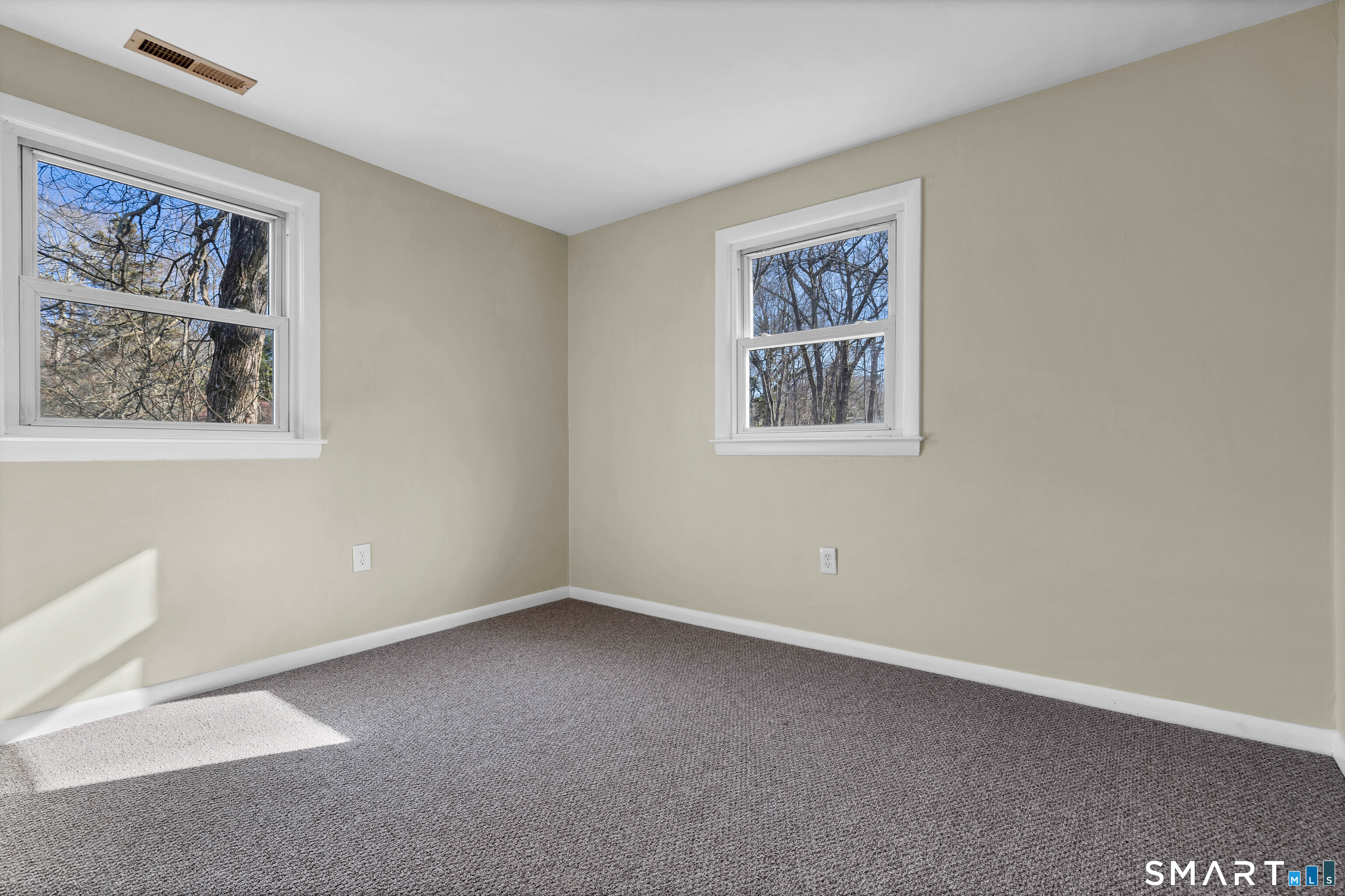 13 Victoria Lane Old Lyme, CT 06371 - Photo 25 of 38