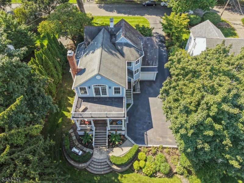 106 Pomeroy Road Madison, NJ 07940 - Photo 5 of 39 Gallery Image 5