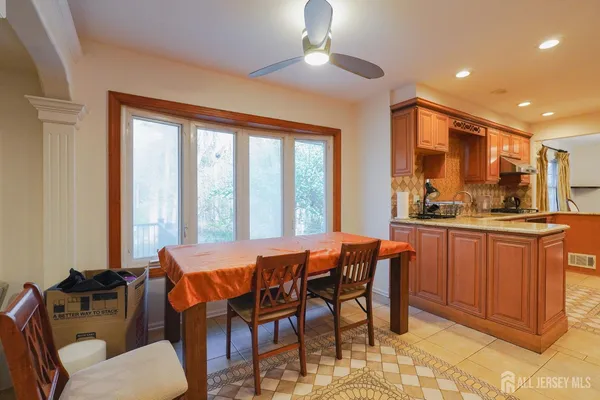 $4,700 | 32 Eileen Way, Edison, NJ 08837