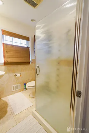 $4,700 | 32 Eileen Way, Edison, NJ 08837