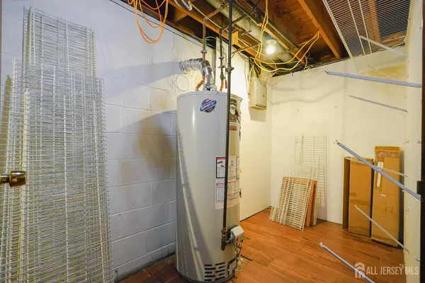 $4,700 | 32 Eileen Way, Edison, NJ 08837