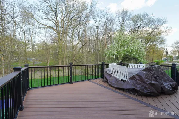 $4,700 | 32 Eileen Way, Edison, NJ 08837